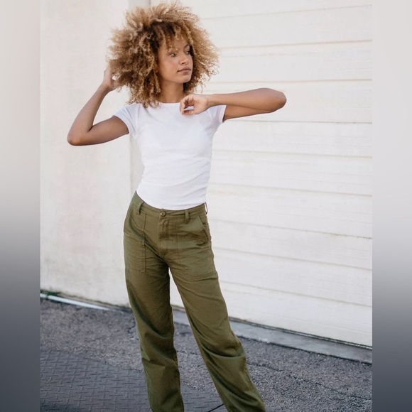 Urban Outfitters Khaki Green Cotton Pants Size 4. EUC - Picture 1 of 5